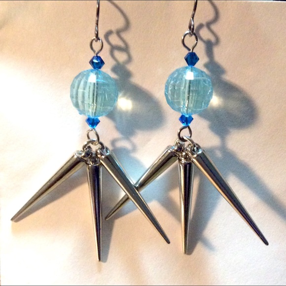 Meet your Posher, Repurposed jewelry - Picture 6 of 8